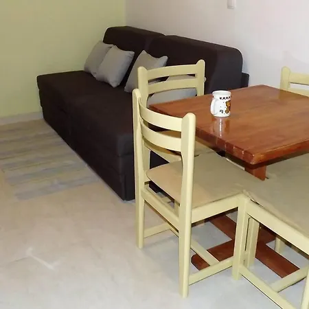 Apartment 4 Sleeps 4 Guests Split