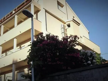 Apartman 4 Sleeps 4 Guests